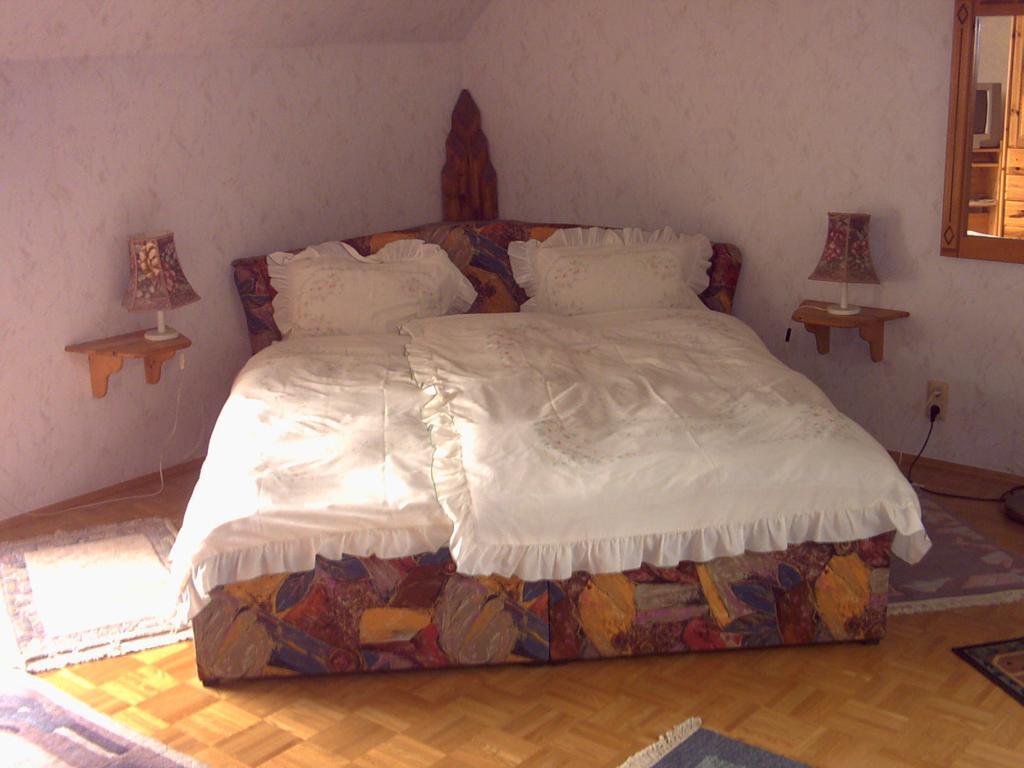 Ferienwohnung Lucia Huber الدنغن مولهوفن الغرفة الصورة